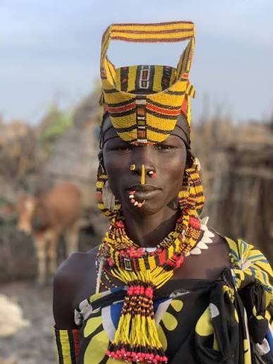 Dizi Tribe — Highland cultivators of the Maji area with a unique friendship ritual.